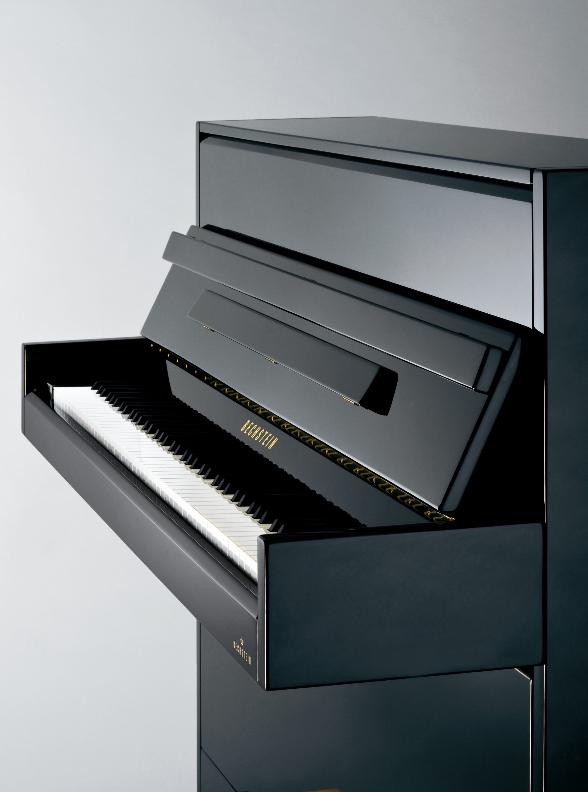 Сколько стоит пианино. Пианино Бехштейн. Рояль Бехштейн. Bechstein a-124 imposant пианино. Bechstein a-112 Modern Black.