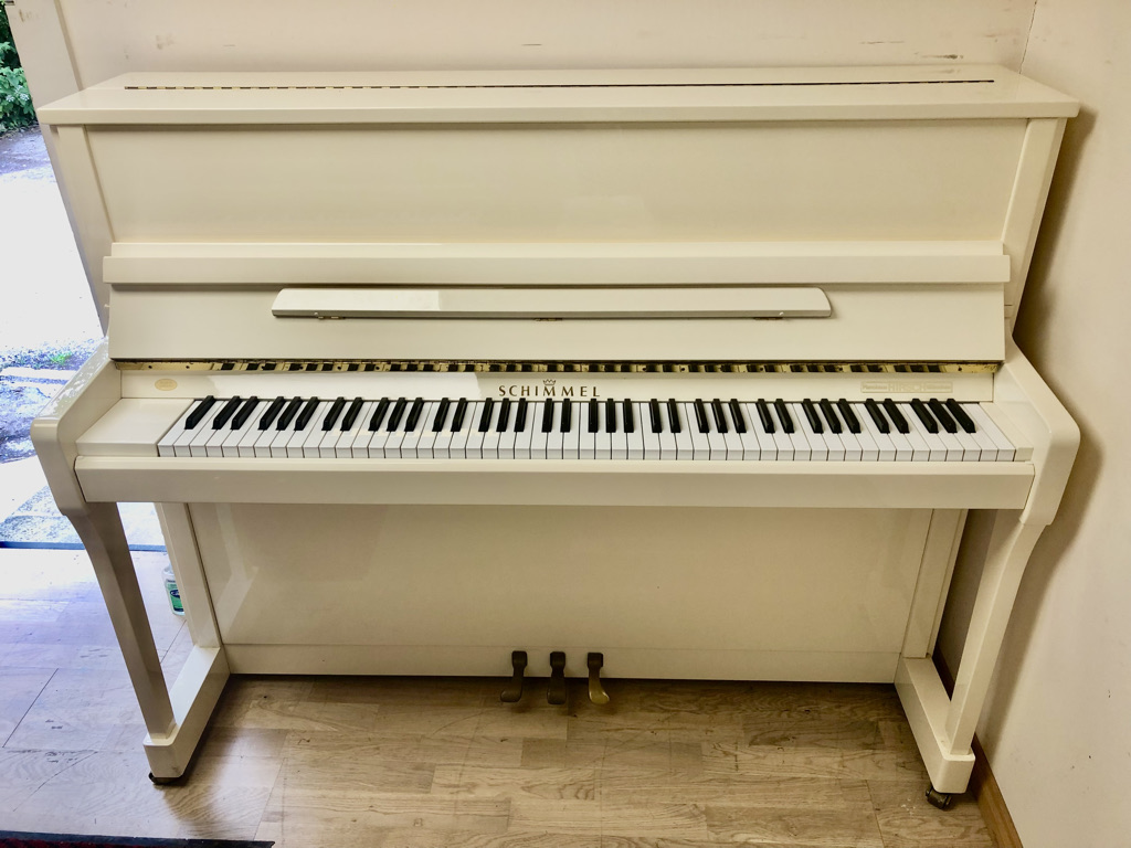 Schimmel 116 Upright Piano For Sale